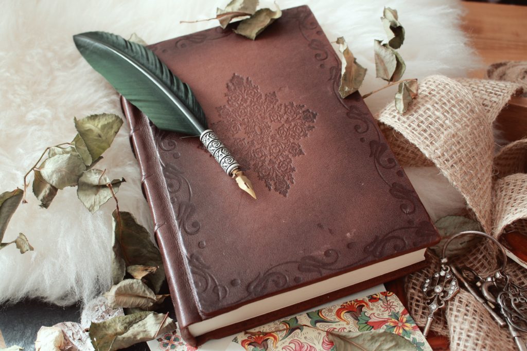 Noviembre: Certámenes literarios de fantasía, ciencia ficción y terror